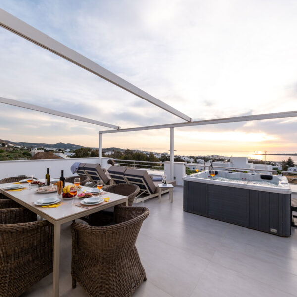 Thumbnail for Villa con unica vista sul mare e sul tramonto a Paros