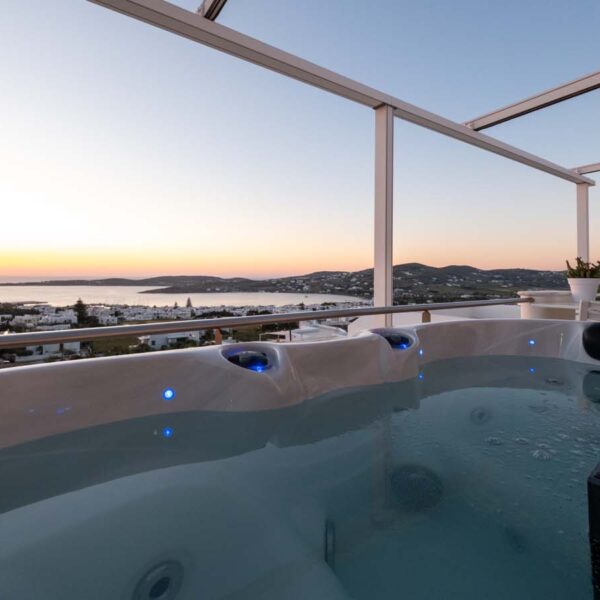 Thumbnail for Valutazione eccellente per la suite Panos Luxury Suite da Google e Booking.com per il 2023!