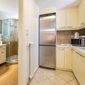 Kitchen - Panos Parikia Apartment
