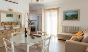 Panos Apartment Naousa